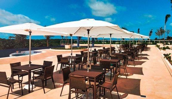 Salinas Park Resort - Apto 705 vista para o mar para até 5 pessoas Salinópolis Esterno foto
